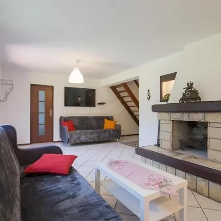 Comfortable With A Private Garden لوبيتاتو
