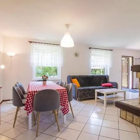 Comfortable With A Private Garden *