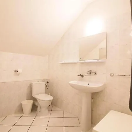 Comfortable With A Private Garden بيت للعطل