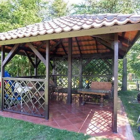 بيت للعطل Comfortable With A Private Garden لوبيتاتو